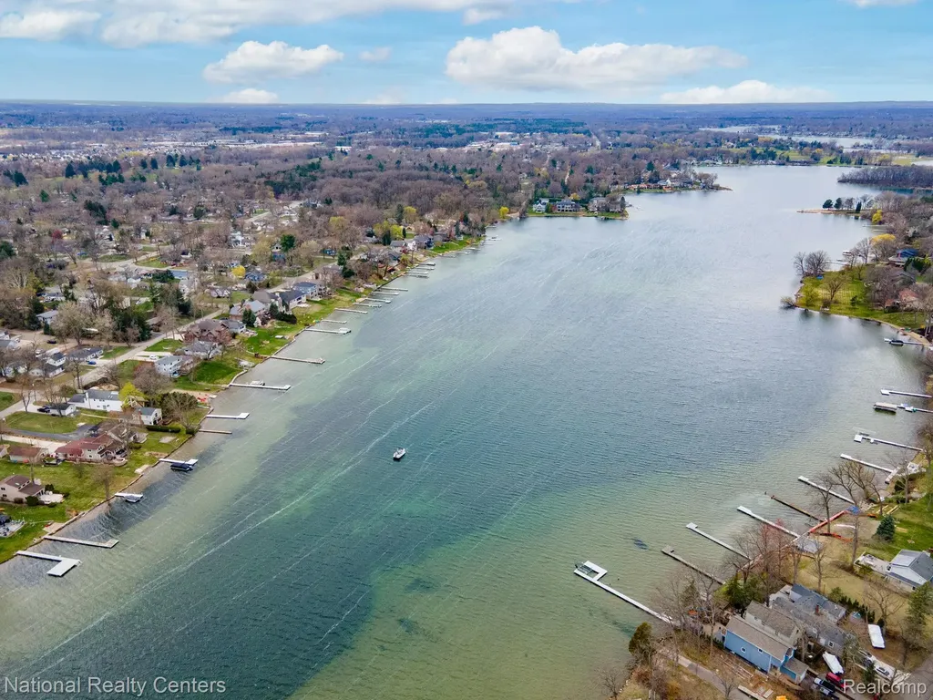 6978 Colony Drive West Bloomfield Charter Township MI 48323