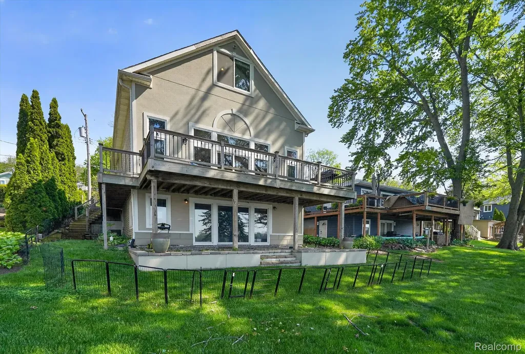 5025 Harp Drive Fenton Charter Township MI 48451