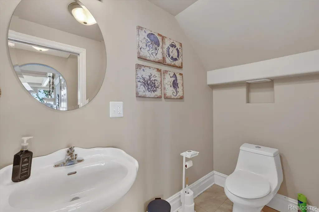 5025 Harp Drive Fenton Charter Township MI 48451