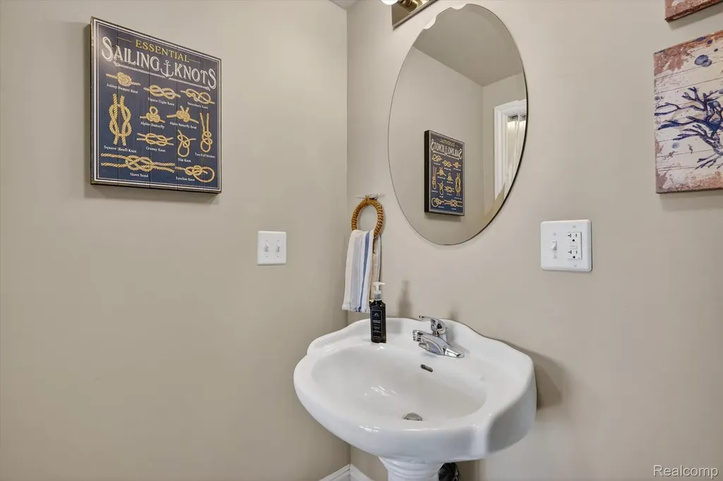 5025 Harp Drive Fenton Charter Township MI 48451