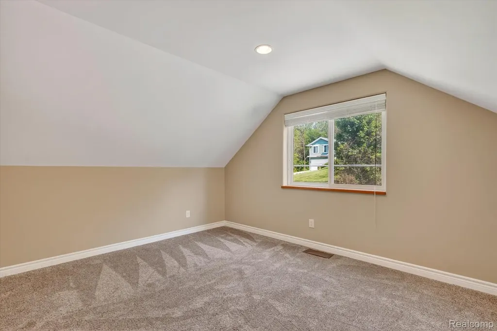 5025 Harp Drive Fenton Charter Township MI 48451