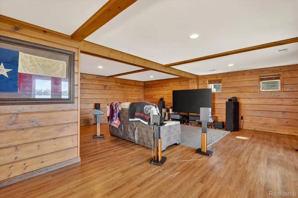 5025 Harp Drive Fenton Charter Township MI 48451