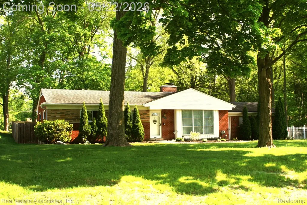 28442 Thorny Brae Road Farmington Hills City MI 48331