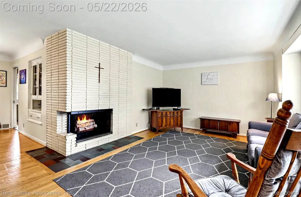 28442 Thorny Brae Road Farmington Hills City MI 48331
