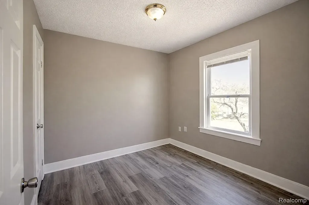 25 Maynard Court Pontiac City MI 48342