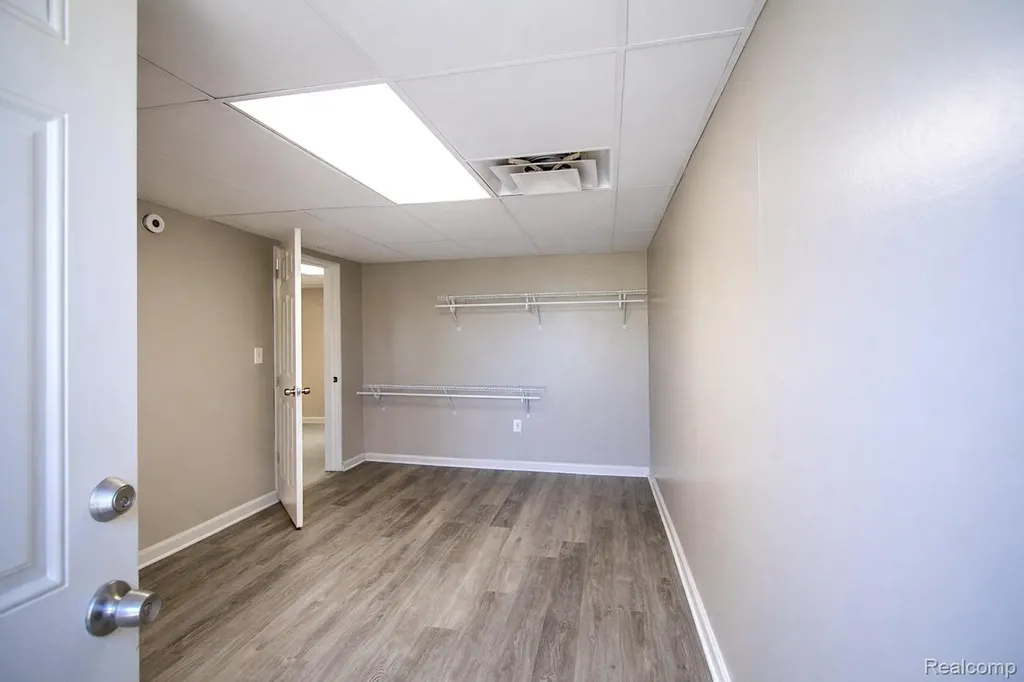 25 Maynard Court Pontiac City MI 48342
