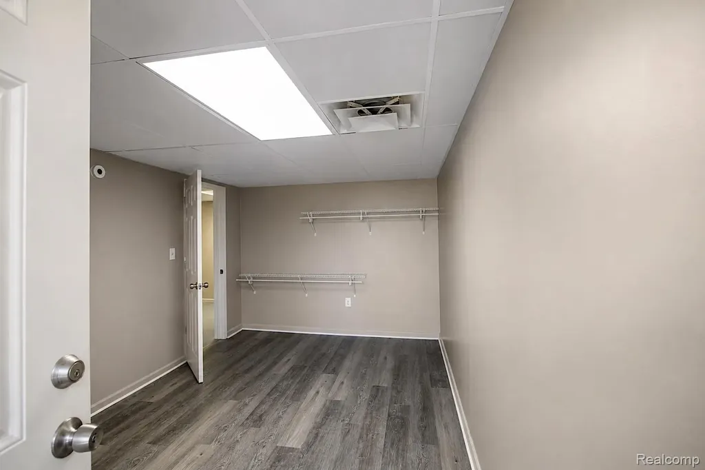 25 Maynard Court Pontiac City MI 48342