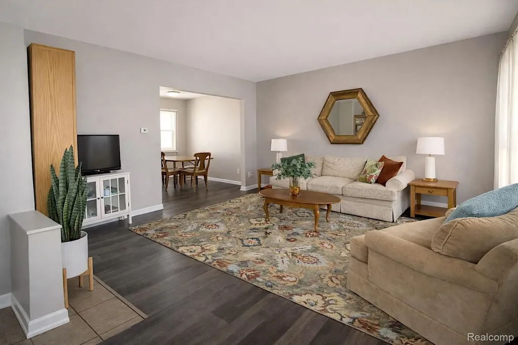 25 Maynard Court Pontiac City MI 48342