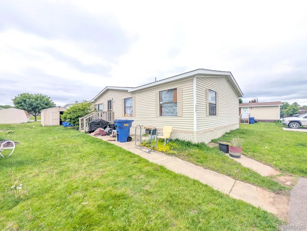 3629 Hawthorne Street Independence Charter Township MI 48348