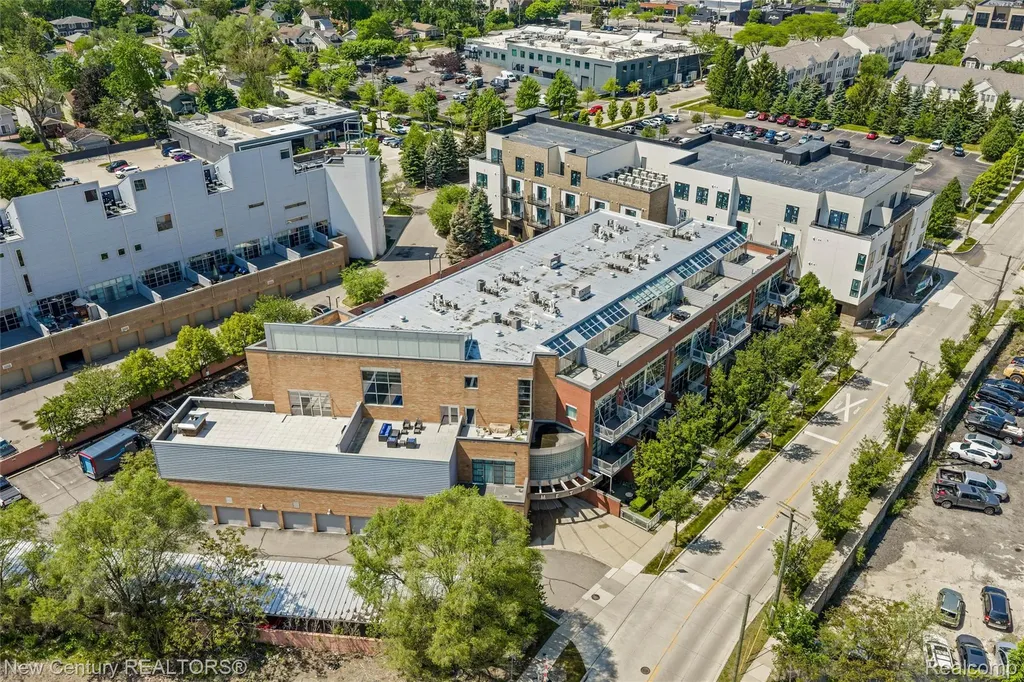 322 E Harrison Avenue Royal Oak City MI 48067