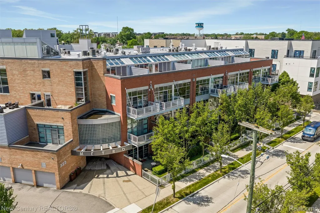 322 E Harrison Avenue Royal Oak City MI 48067