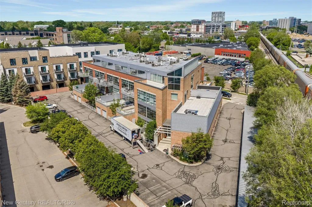 322 E Harrison Avenue Royal Oak City MI 48067