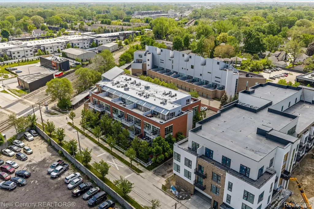 322 E Harrison Avenue Royal Oak City MI 48067