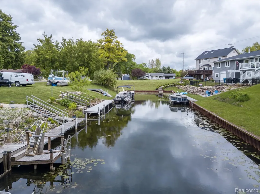 000 Wendell Drive Fenton Charter Township MI 48430