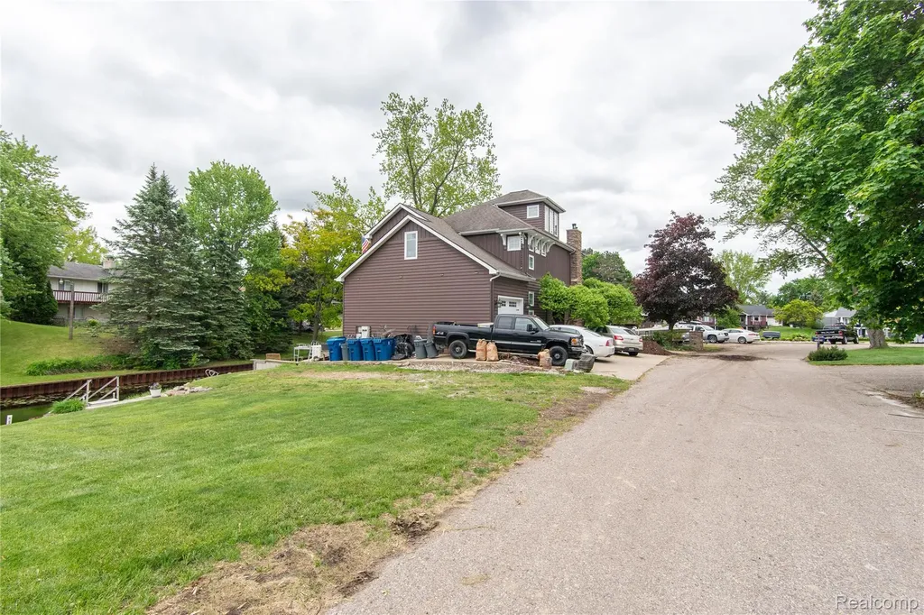 000 Wendell Drive Fenton Charter Township MI 48430