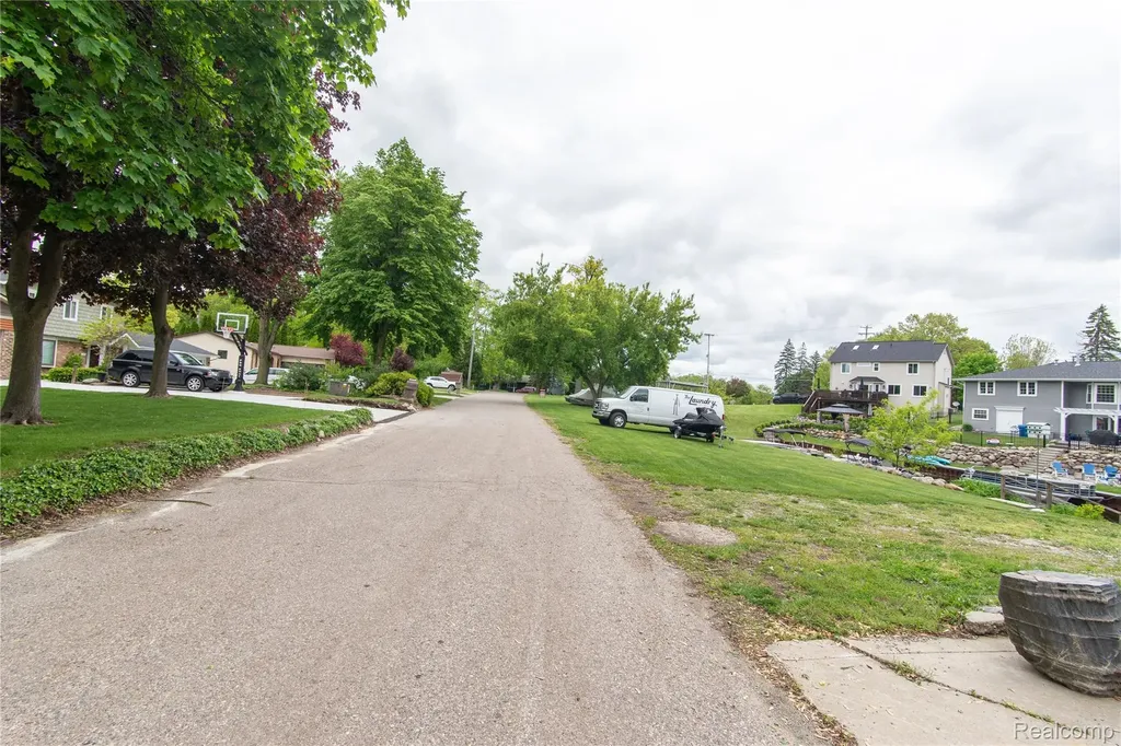 000 Wendell Drive Fenton Charter Township MI 48430