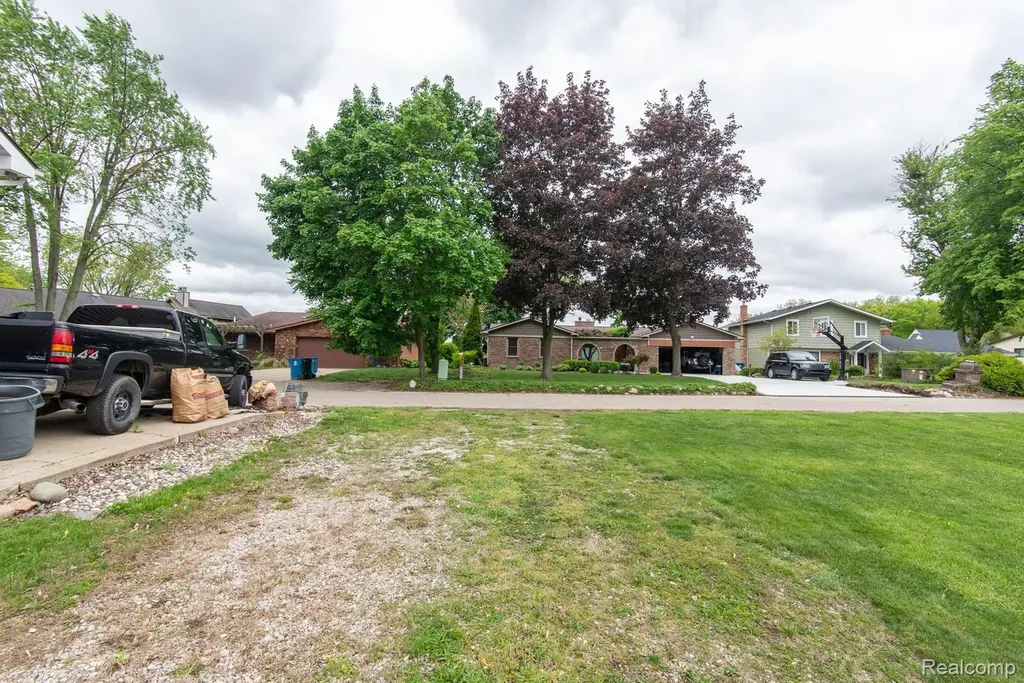 000 Wendell Drive Fenton Charter Township MI 48430