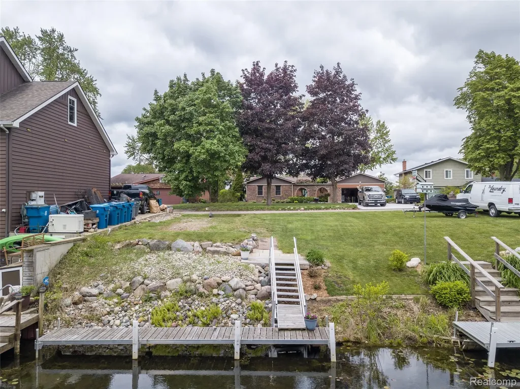 000 Wendell Drive Fenton Charter Township MI 48430