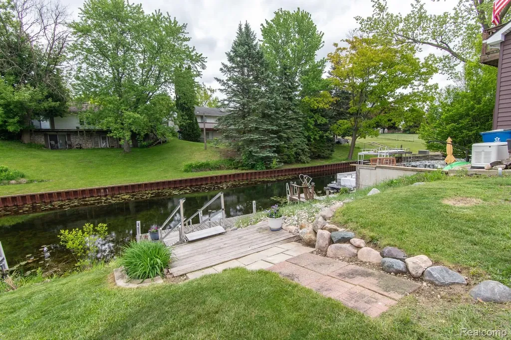 000 Wendell Drive Fenton Charter Township MI 48430