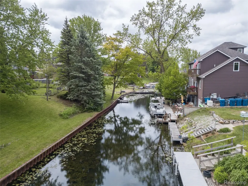 000 Wendell Drive Fenton Charter Township MI 48430