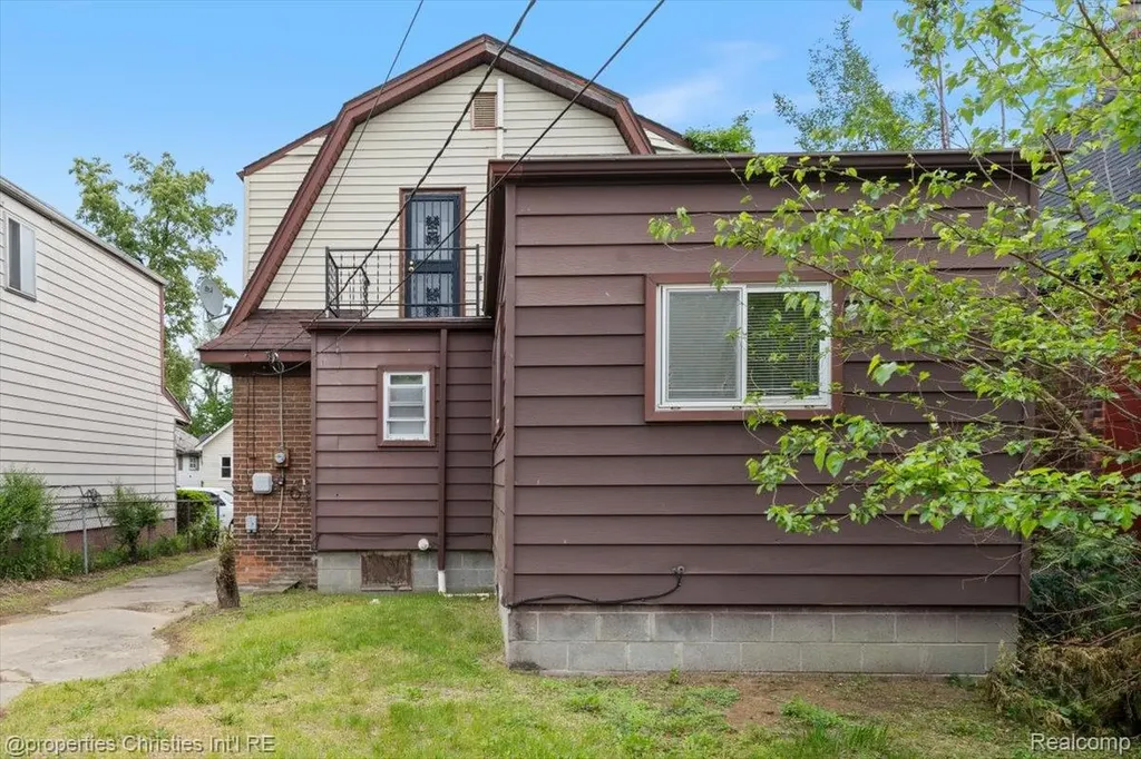 16171 Santa Rosa Drive Detroit City MI 48221