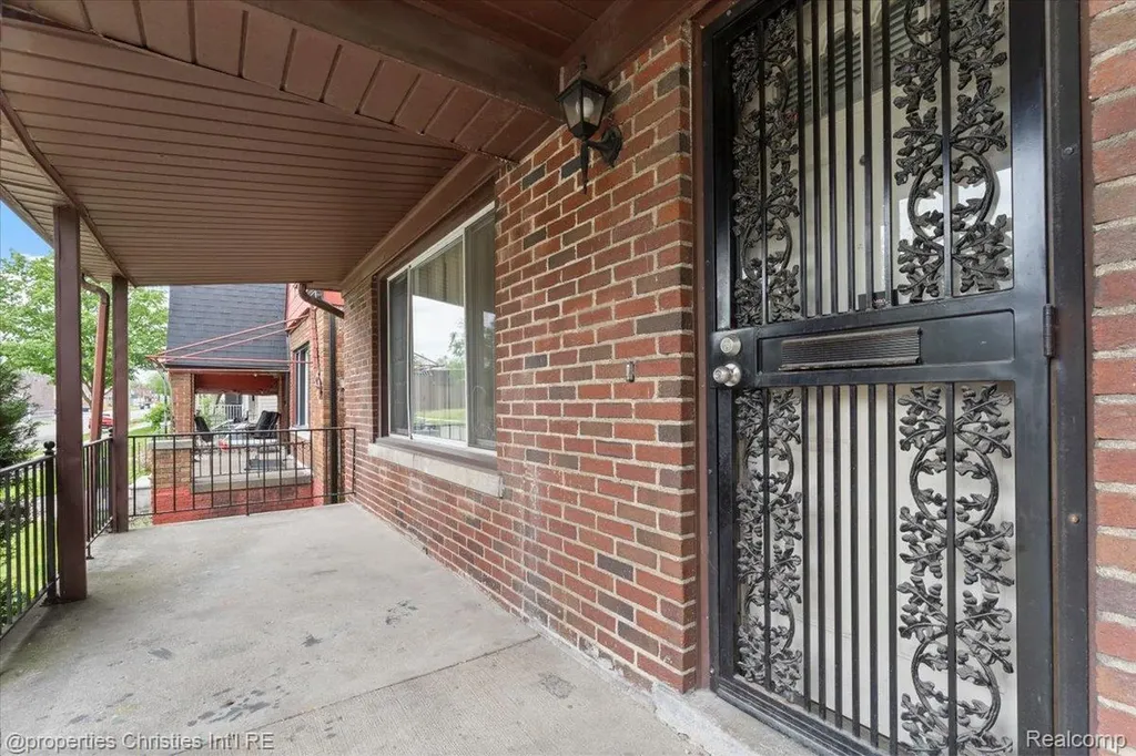 16171 Santa Rosa Drive Detroit City MI 48221