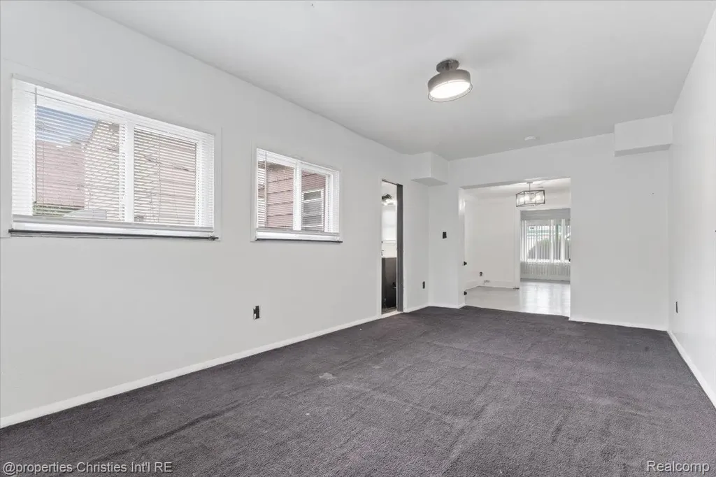 16171 Santa Rosa Drive Detroit City MI 48221