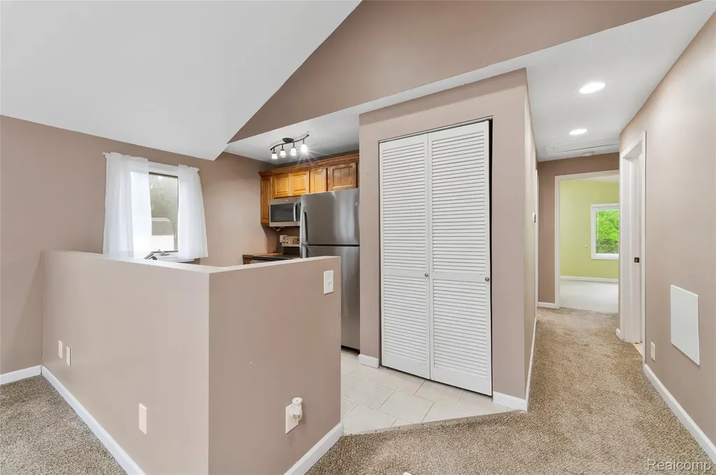 811 Miller Road Orion Charter Township MI 48362