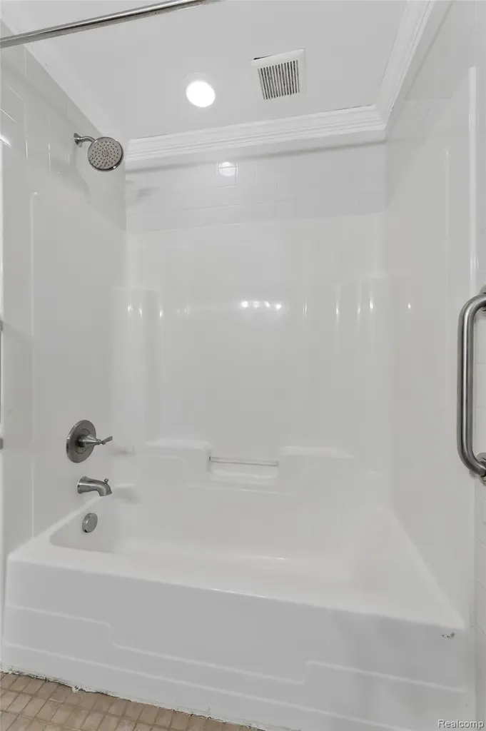 811 Miller Road Orion Charter Township MI 48362