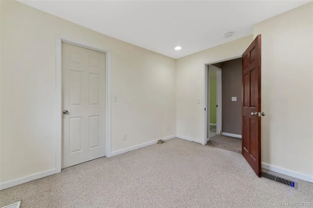 811 Miller Road Orion Charter Township MI 48362