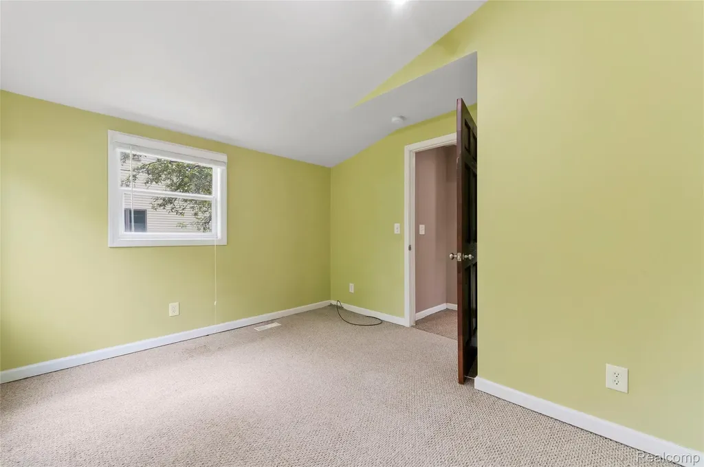 811 Miller Road Orion Charter Township MI 48362