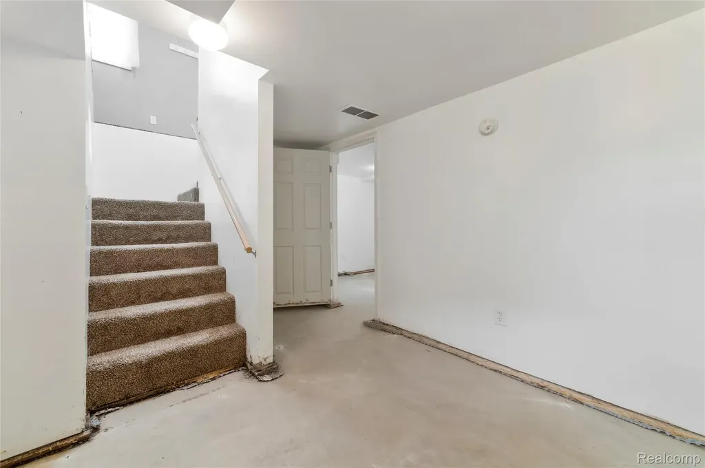 811 Miller Road Orion Charter Township MI 48362