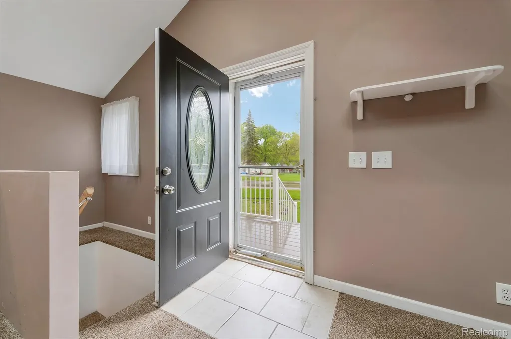 811 Miller Road Orion Charter Township MI 48362