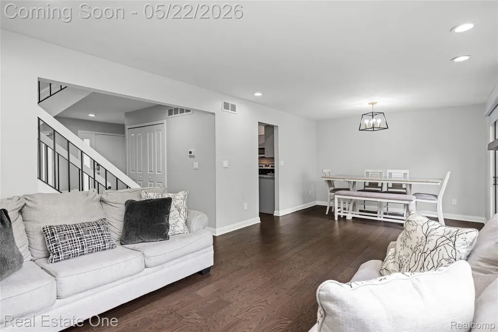 5345 Wright Way W West Bloomfield Charter Township MI 48322
