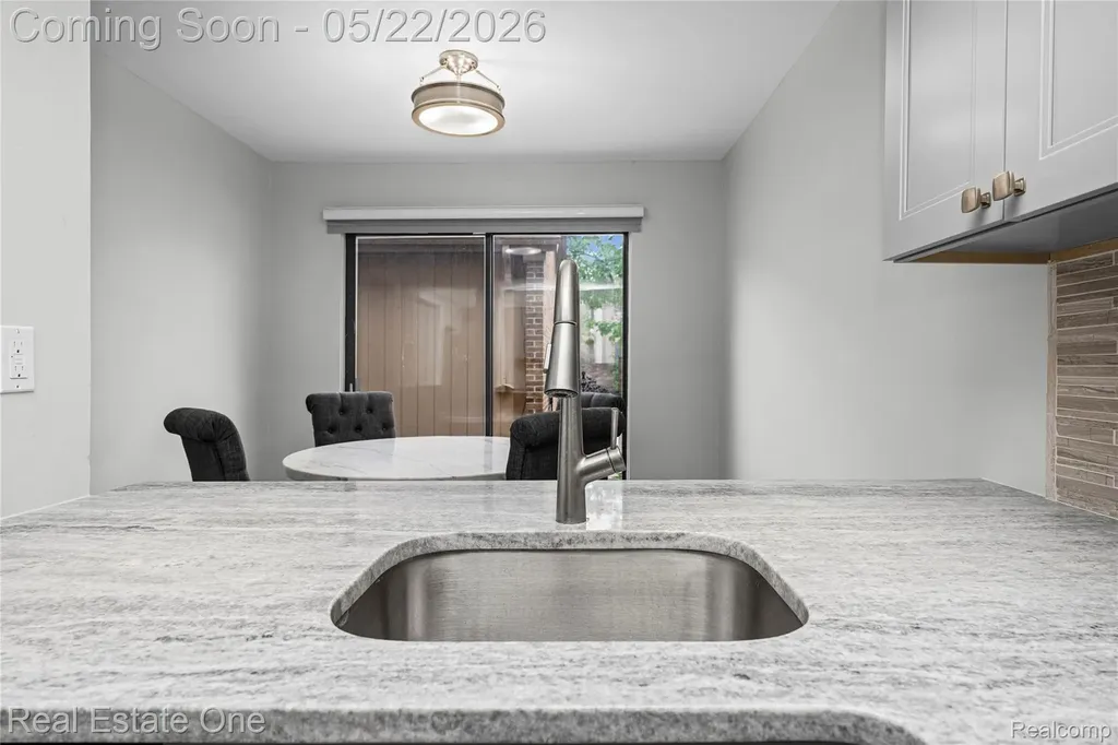 5345 Wright Way W West Bloomfield Charter Township MI 48322
