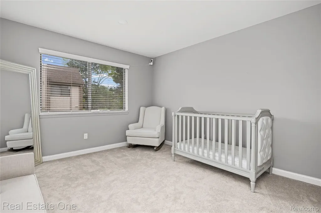 5345 Wright Way W West Bloomfield Charter Township MI 48322