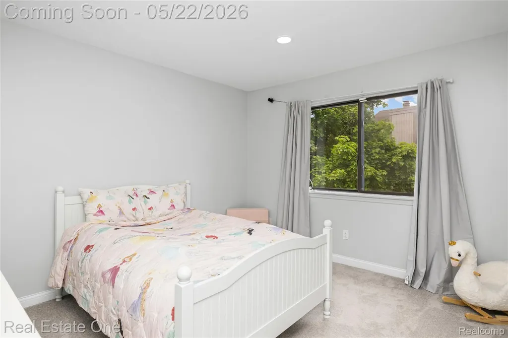 5345 Wright Way W West Bloomfield Charter Township MI 48322