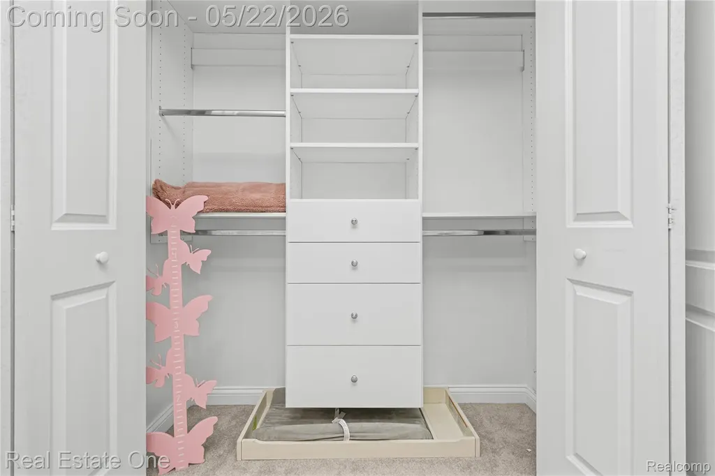 5345 Wright Way W West Bloomfield Charter Township MI 48322