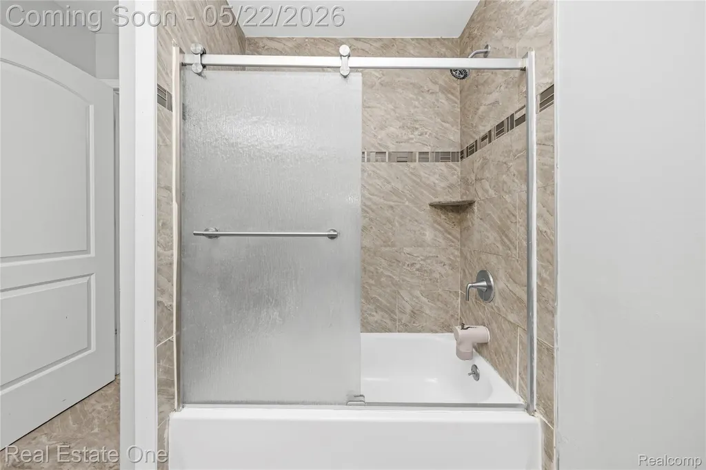 5345 Wright Way W West Bloomfield Charter Township MI 48322
