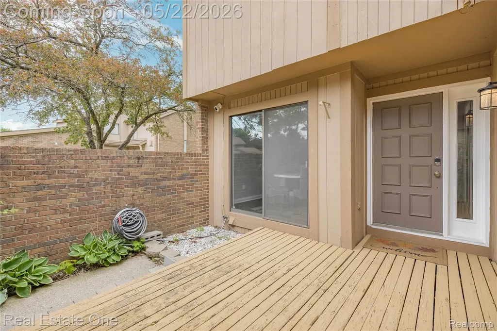 5345 Wright Way W West Bloomfield Charter Township MI 48322