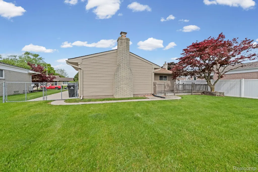 24503 Crescent Street Woodhaven City MI 48183