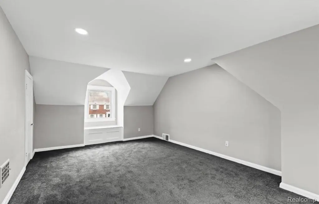 8897 Hartwell Street Detroit City MI 48228