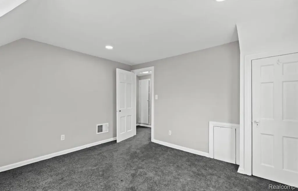8897 Hartwell Street Detroit City MI 48228