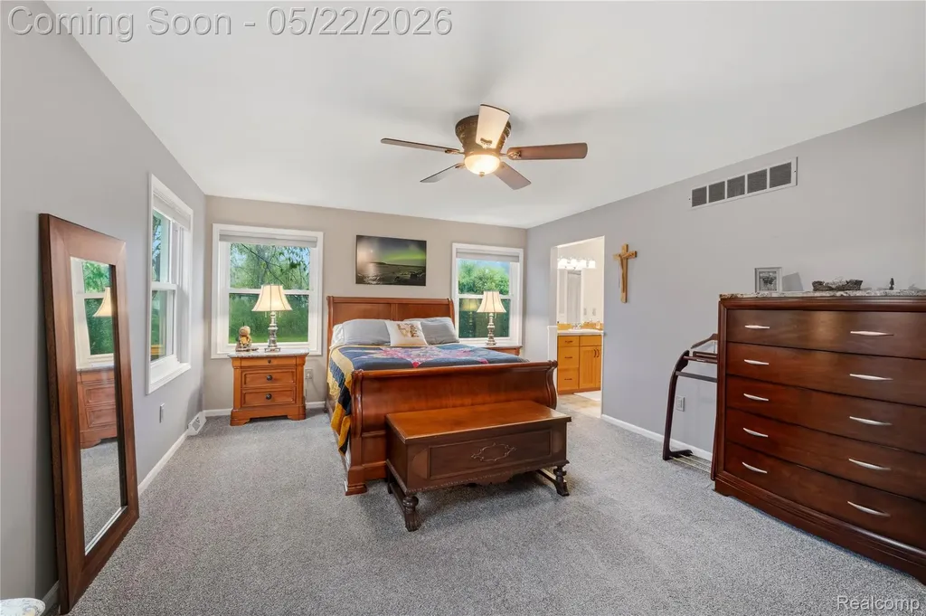 542 Tracey Lane Brighton Township MI 48114