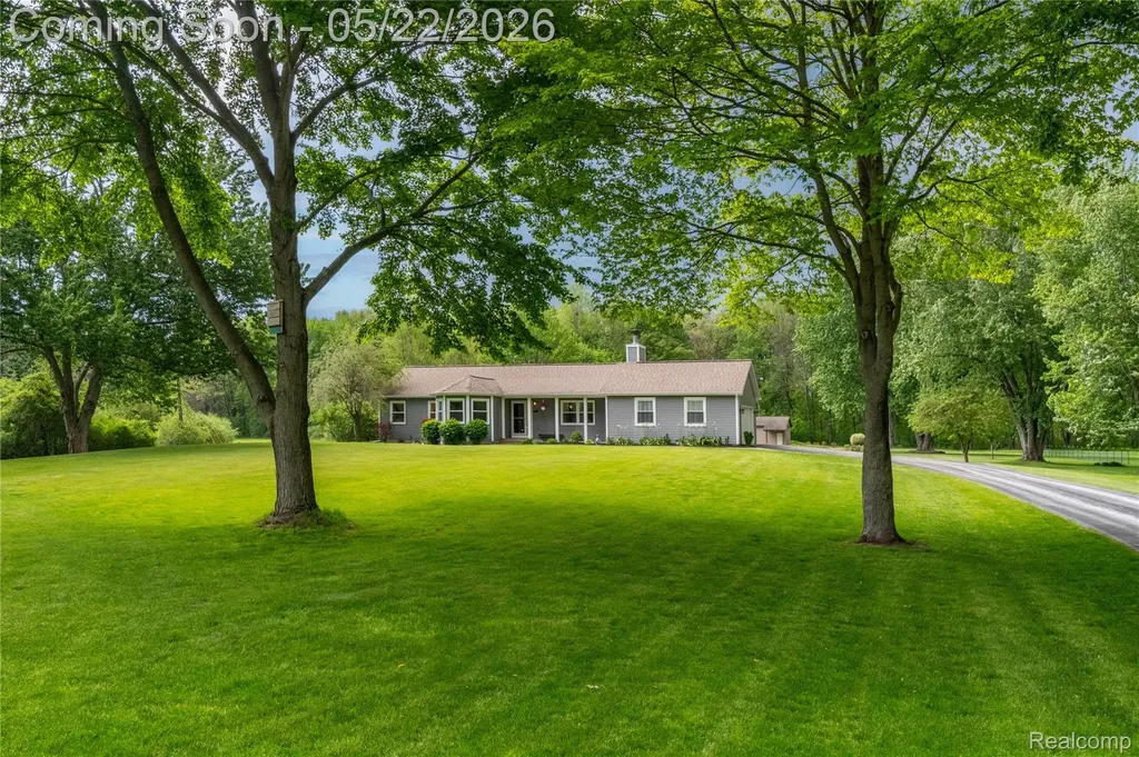 542 Tracey Lane Brighton Township MI 48114