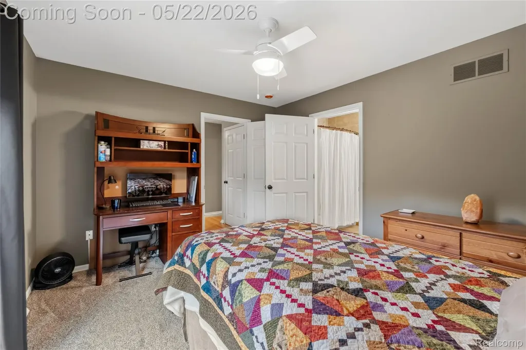 542 Tracey Lane Brighton Township MI 48114