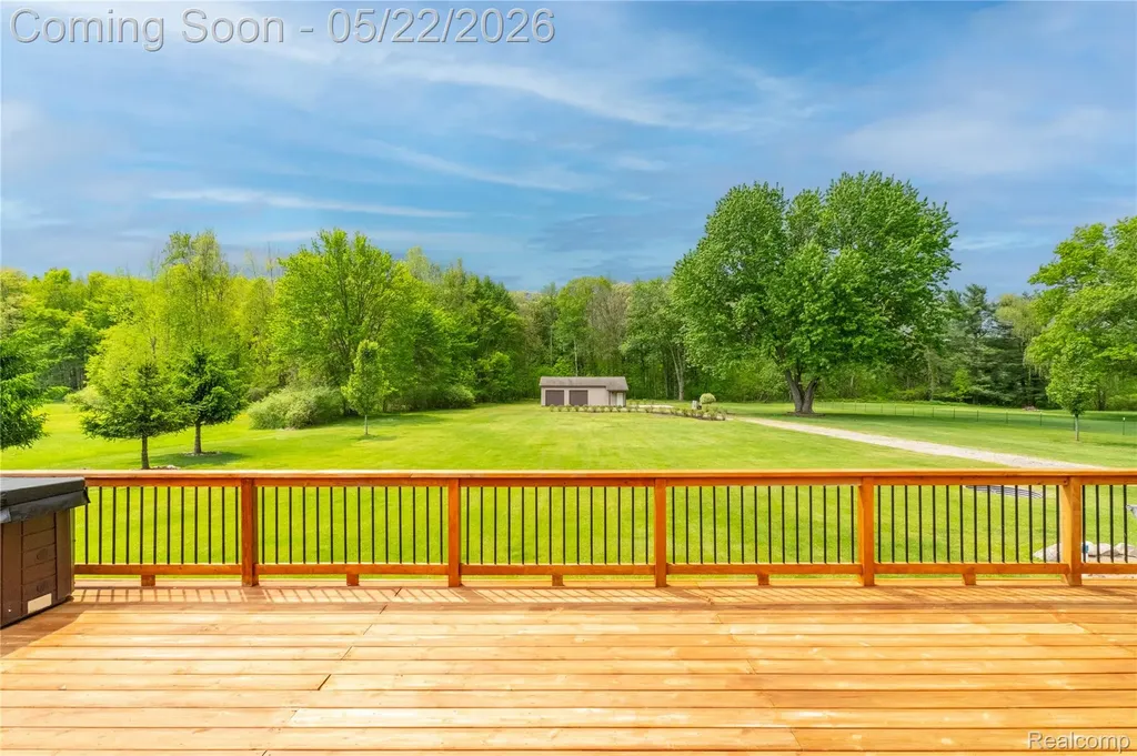 542 Tracey Lane Brighton Township MI 48114