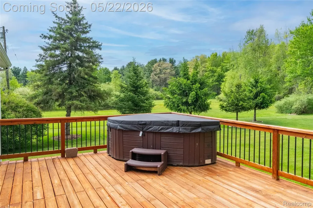 542 Tracey Lane Brighton Township MI 48114