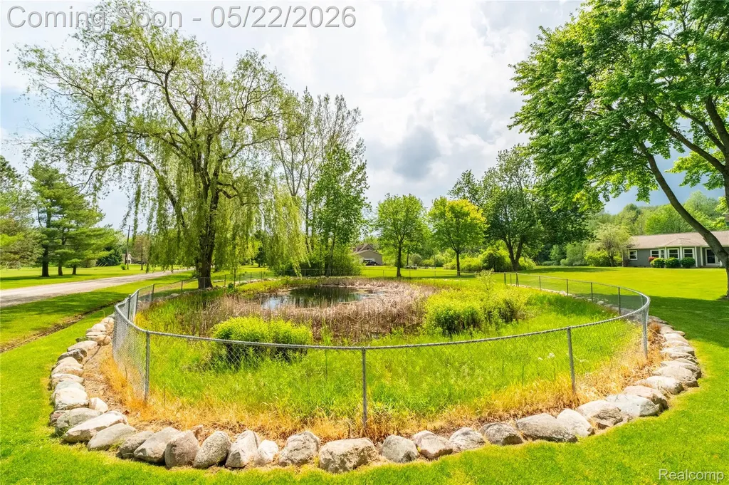 542 Tracey Lane Brighton Township MI 48114