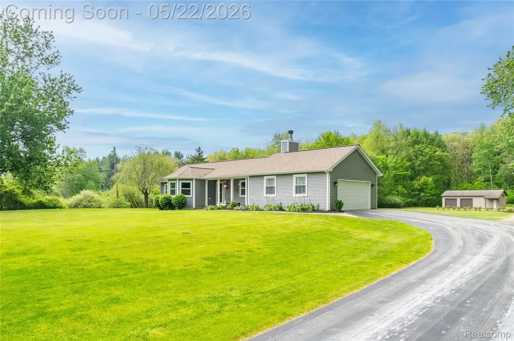 542 Tracey Lane Brighton Township MI 48114